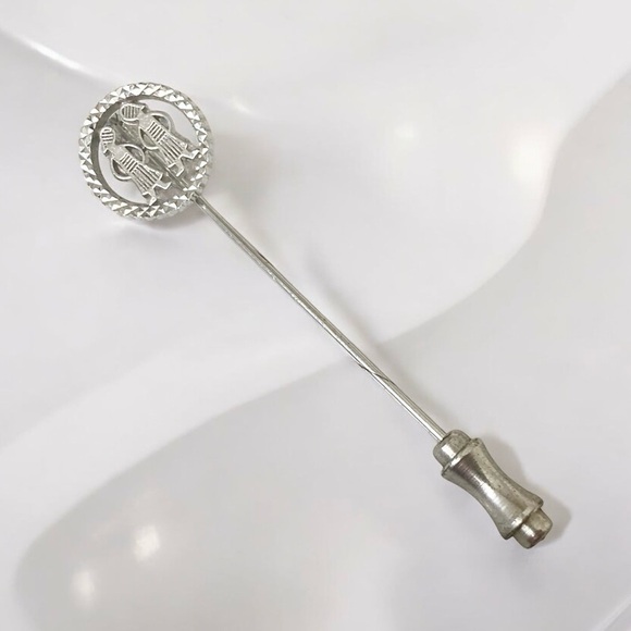 Vintage Rembrandt Sterling Gemini Twins Hat / Lapel Pin. Stamped. - Picture 1 of 5